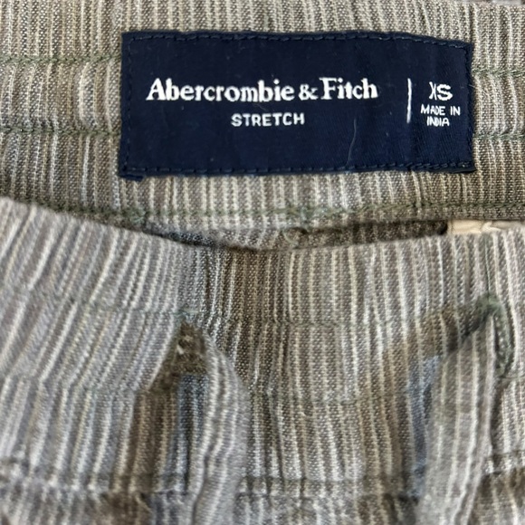 Abercrombie & Fitch Striped Earthy Tone Linen-Blend Shorts - Picture 7 of 7